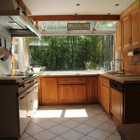 Cozy In Marche En Famenne With Private Pool איי